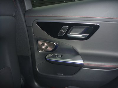 2025 Mercedes-BENZ C-CLASS AMG thumbnail 19