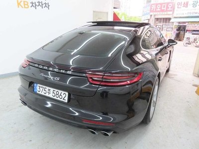 PORSCHE PANAMERA - 2