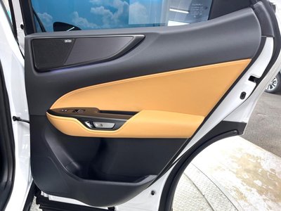صورة مصغرة 71 لـ 2025 Lexus NX