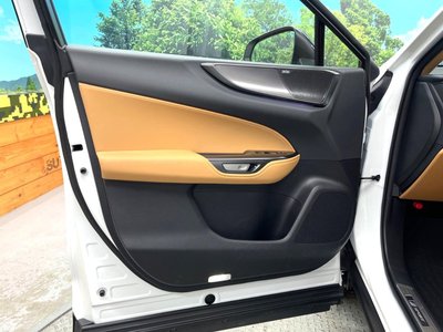 صورة مصغرة 70 لـ 2025 Lexus NX