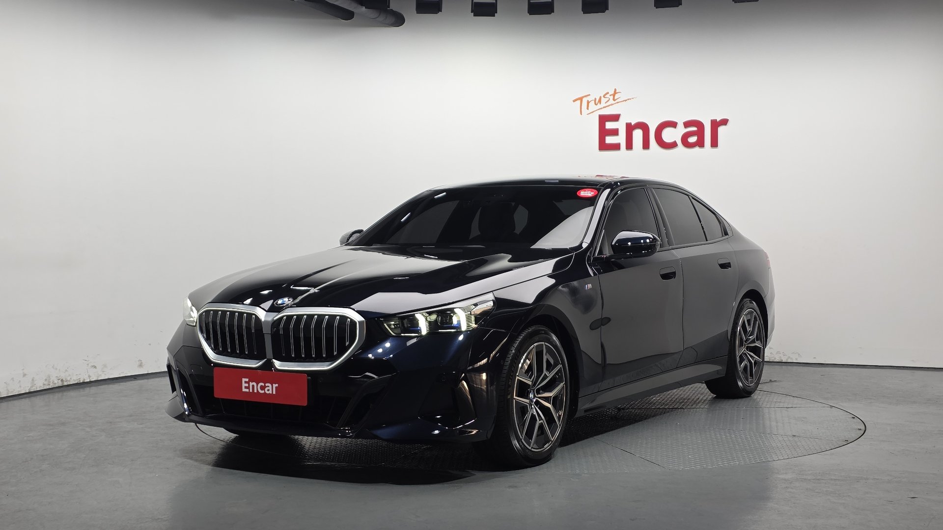 BMW 5 SERIES - View 1