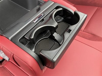 صورة مصغرة 44 لـ 2025 Lexus RX