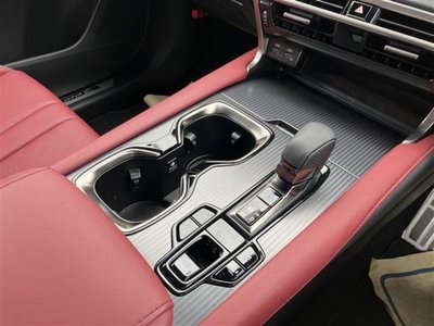 صورة مصغرة 25 لـ 2025 Lexus RX