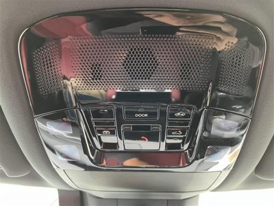 صورة مصغرة 35 لـ 2025 Lexus RX