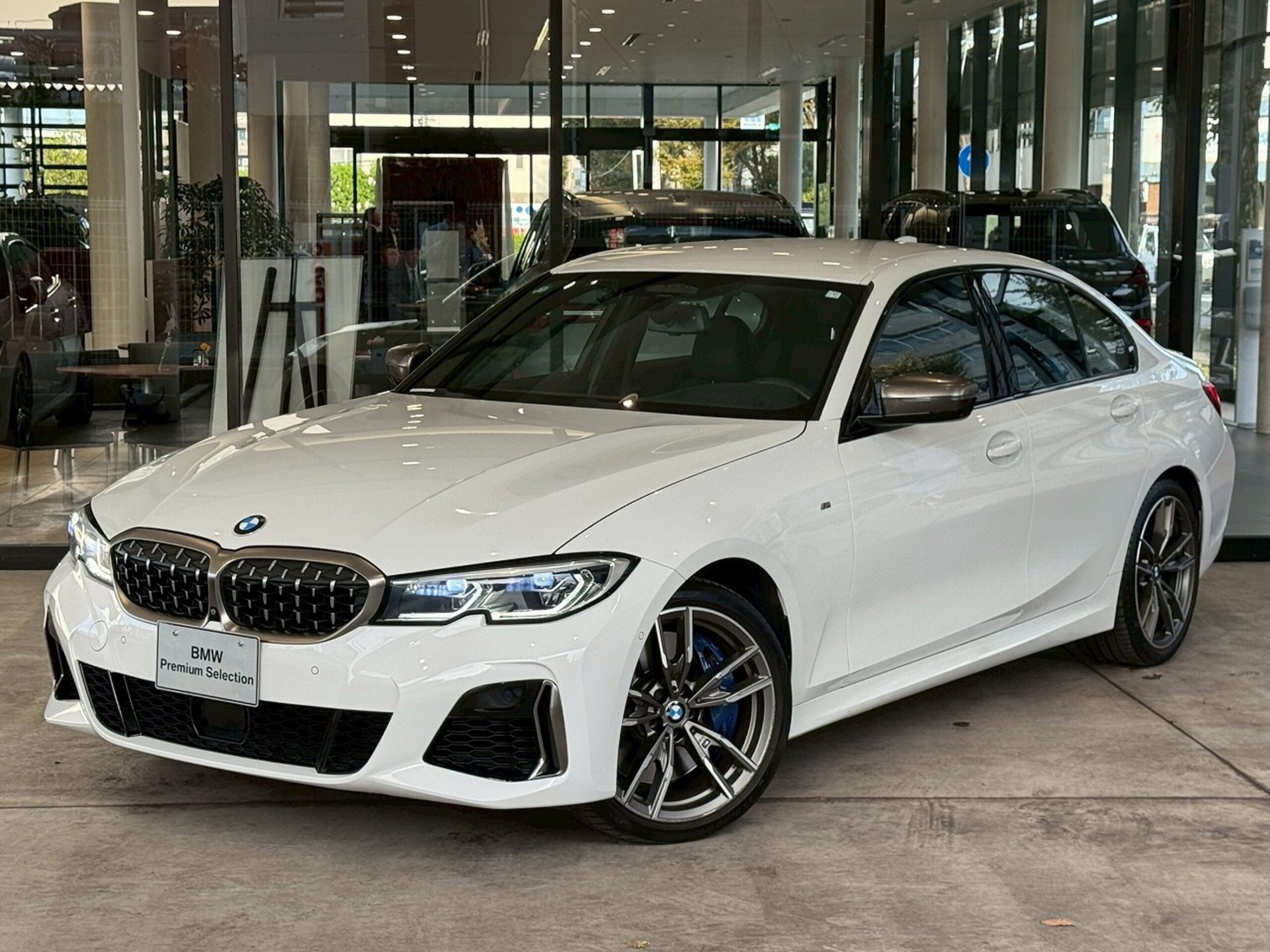 BMW 3 SERIES - View 1