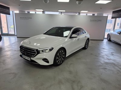 MERCEDES-BENZ E-CLASS - 1