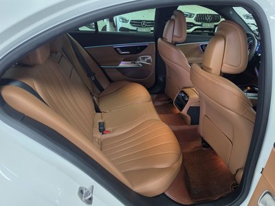 MERCEDES-BENZ E-CLASS - 10