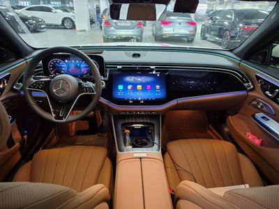 MERCEDES-BENZ E-CLASS - 4