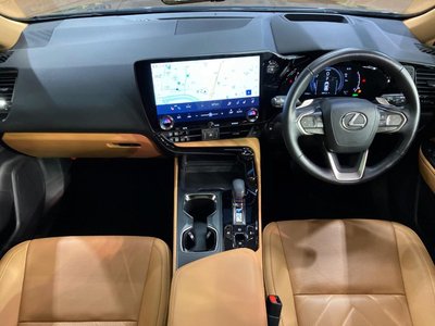 صورة 2 لـ 2023 Lexus NX