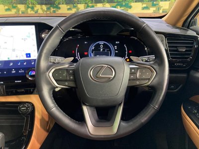 صورة 8 لـ 2023 Lexus NX