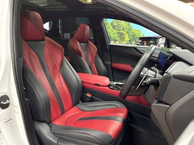 صورة 9 لـ 2022 Lexus NX
