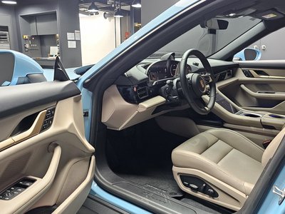 2023 Porsche TAYCAN 照片 10