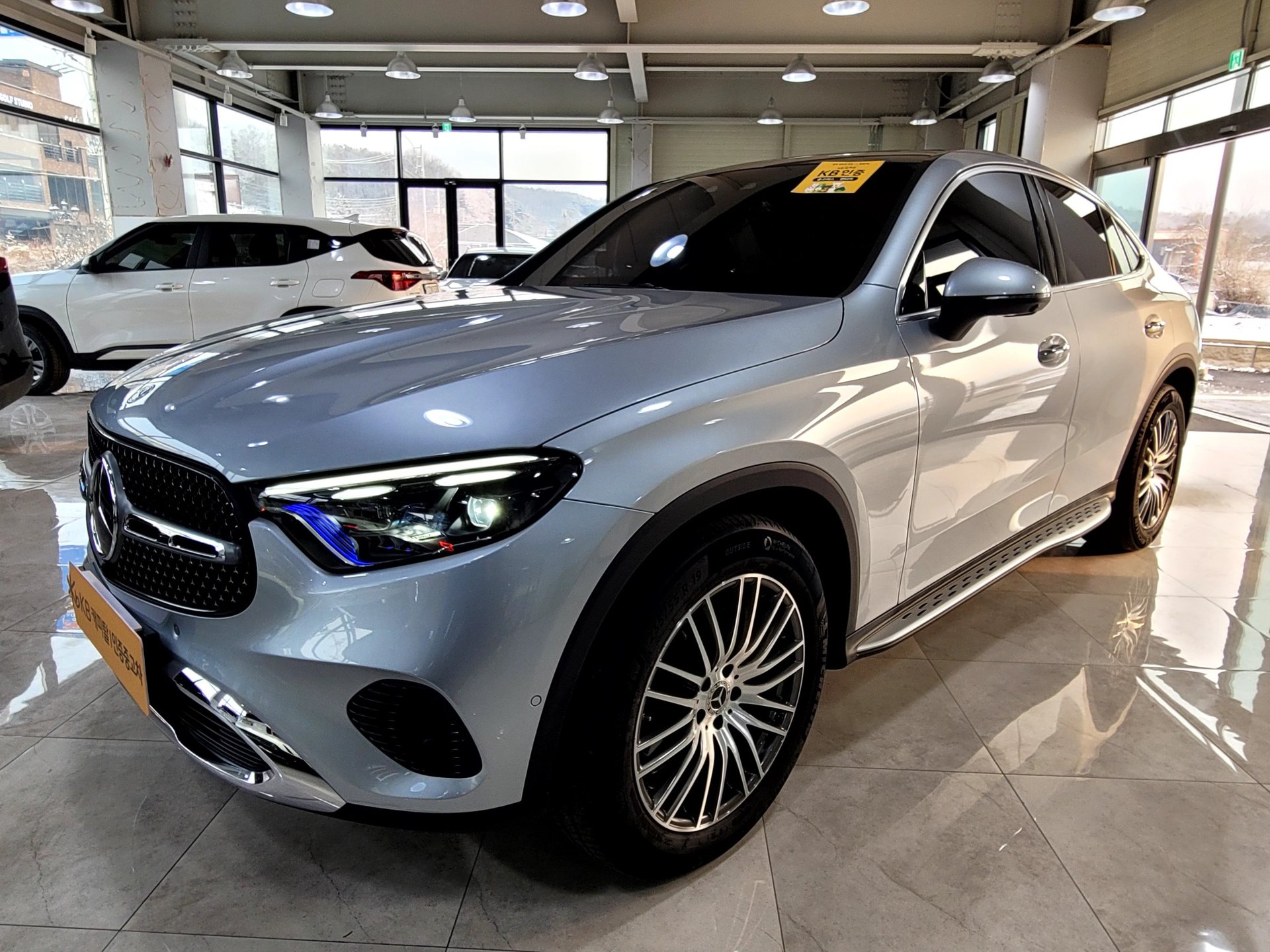 MERCEDES-BENZ GLC - View 1