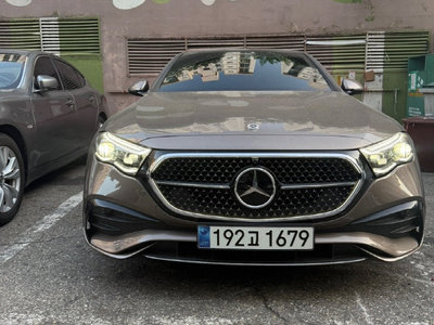 MERCEDES-BENZ E-CLASS