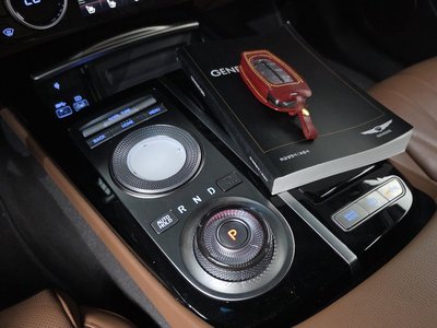 2022 Genesis G80 (RG3) photo 9