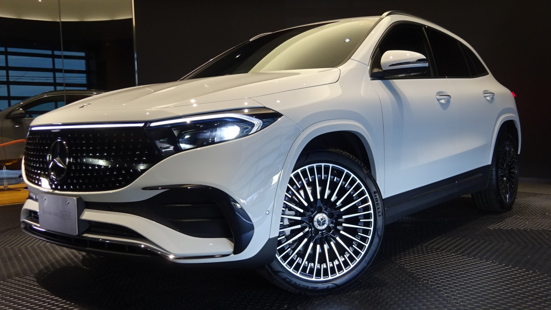 MERCEDES-BENZ EQA - View 1