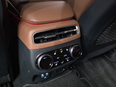 صورة مصغرة 25 لـ 2022 Genesis GV70