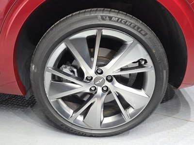 صورة 8 لـ 2022 Genesis GV70