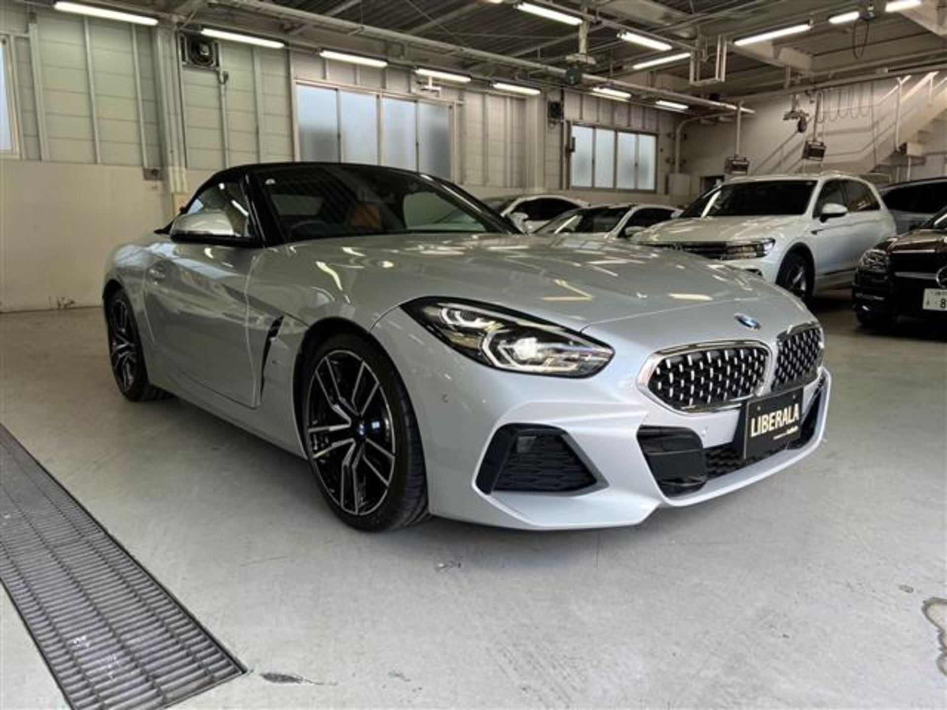 BMW Z4 - View 1