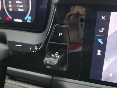 صورة 9 لـ 2025 Porsche PANAMERA