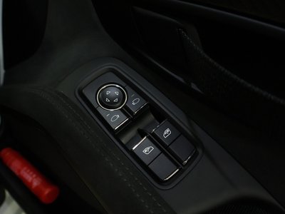 2025 Porsche 718 缩略图 39