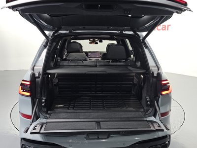 2024 BMW X7 — миниатюра 33