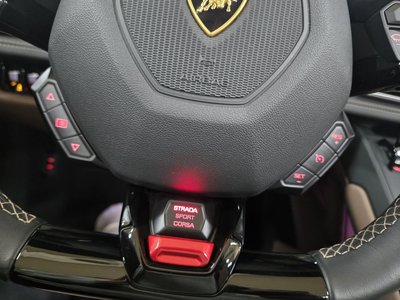 LAMBORGHINI HURACAN - 3
