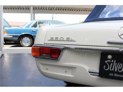 MERCEDES-BENZ SL - 6