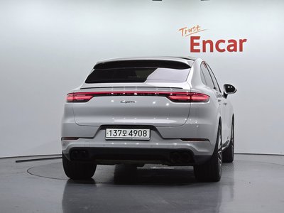 صورة 4 لـ 2022 Porsche CAYENNE