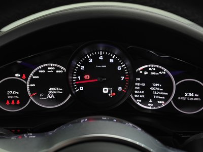 2022 Porsche CAYENNE thumbnail 11