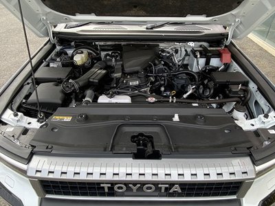 TOYOTA LAND CRUISER - 9