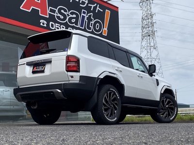 TOYOTA LAND CRUISER - 7