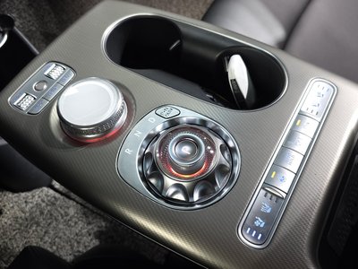 2022 Genesis GV60 — миниатюра 12