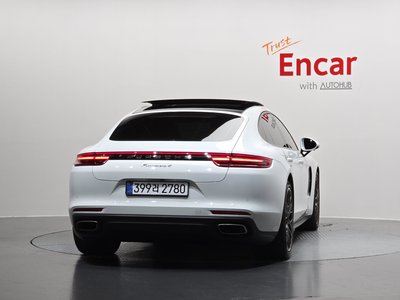 PORSCHE PANAMERA - 3