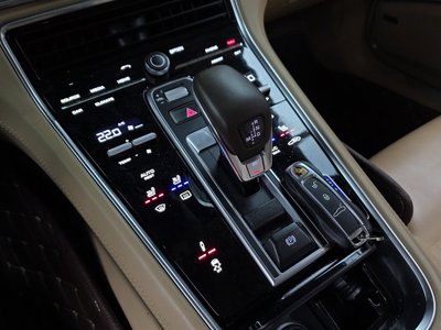 PORSCHE PANAMERA - 9