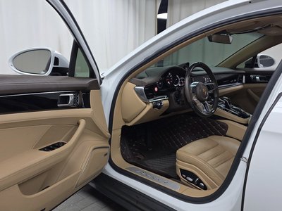 PORSCHE PANAMERA - 10