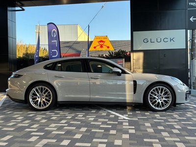 PORSCHE PANAMERA - 4