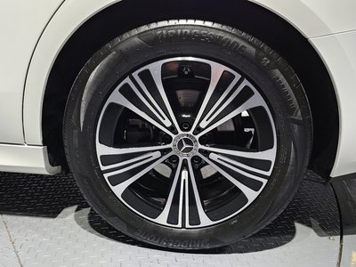 MERCEDES-BENZ E-CLASS - 8