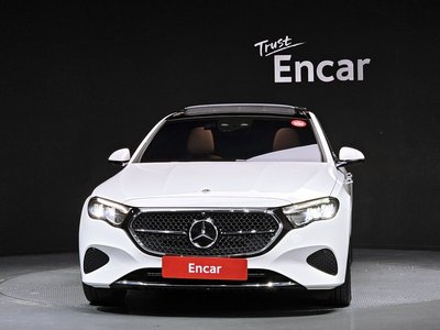 MERCEDES-BENZ E-CLASS - 2