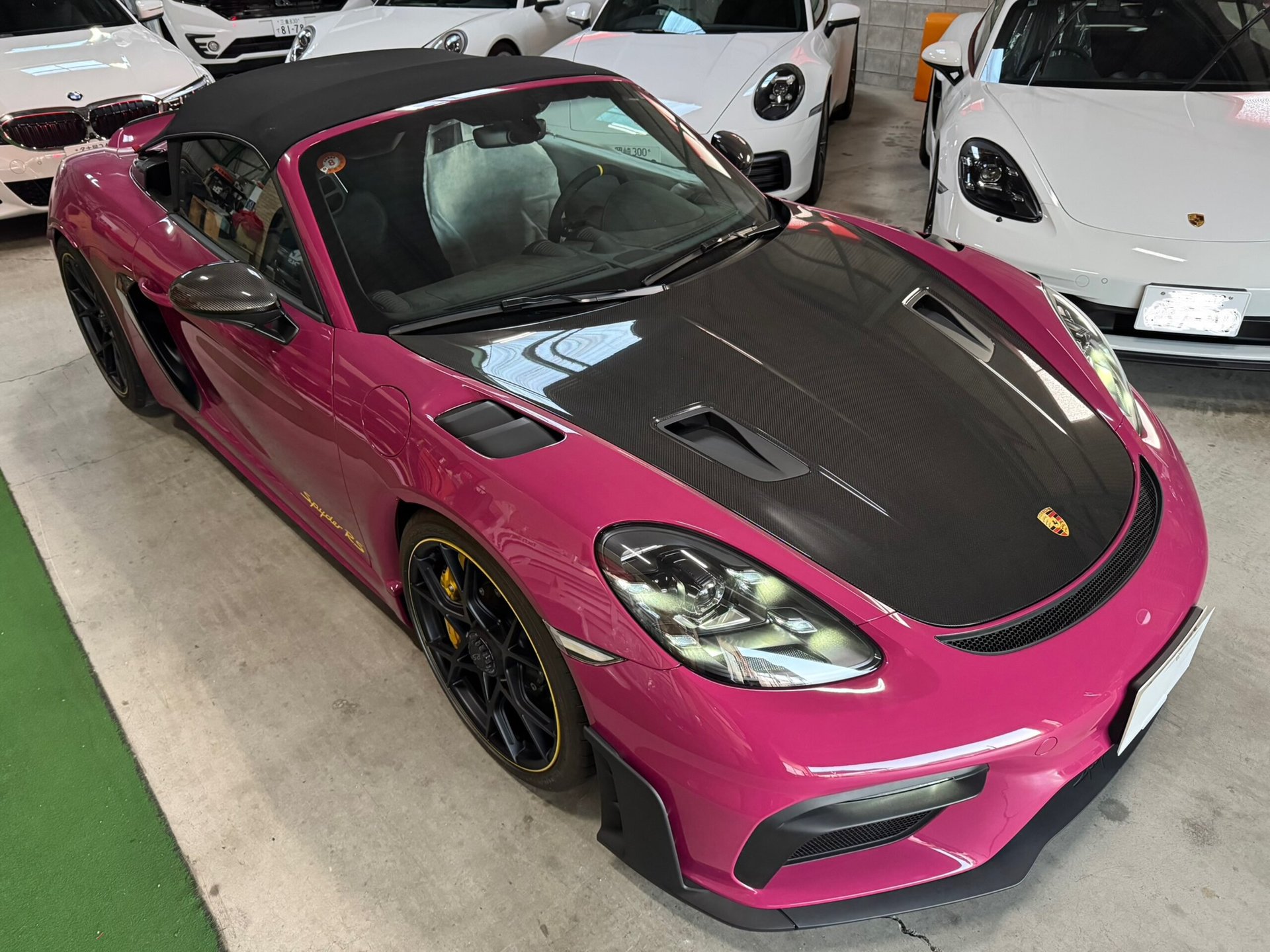 PORSCHE 718 SPYDER - View 1