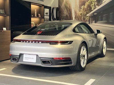 PORSCHE 911 - 4