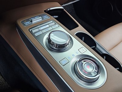 صورة مصغرة 12 لـ 2023 Genesis GV70
