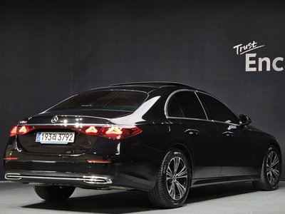 MERCEDES-BENZ E-CLASS - 4