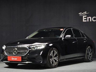 MERCEDES-BENZ E-CLASS - 1