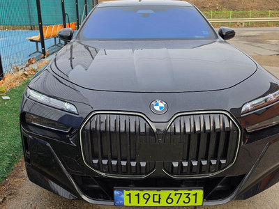 BMW 7 SERIES - 1