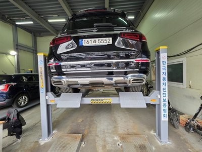 MERCEDES-BENZ GLS - 3