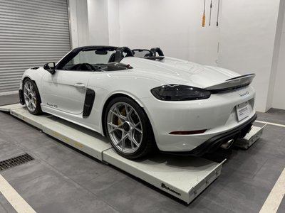 PORSCHE 718 SPYDER - 6