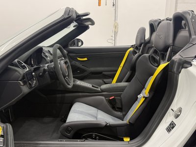 PORSCHE 718 SPYDER - 9