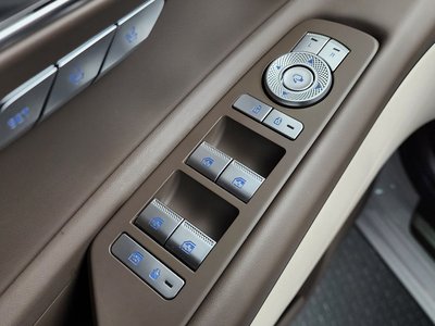 2022 Genesis GV80 — миниатюра 28