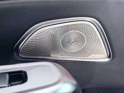 صورة مصغرة 35 لـ 2025 Mercedes-BENZ E-CLASS